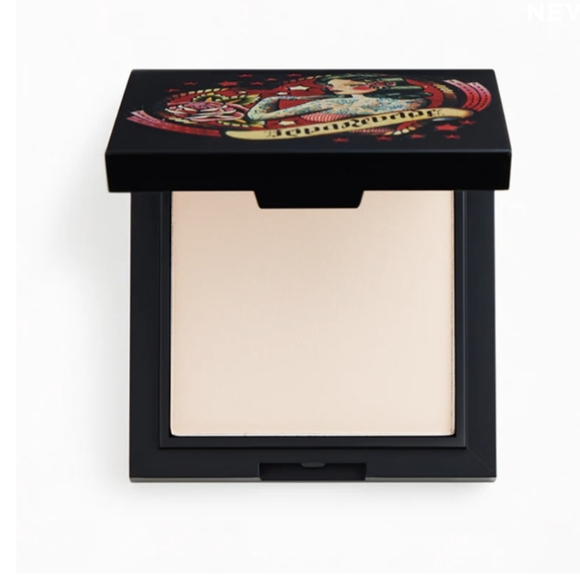 Reina Rebelde finishing face powder - Picture 2 of 3